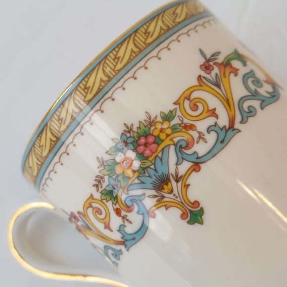 Aynsley Henley Cup & Saucer - Picture 8 of 10